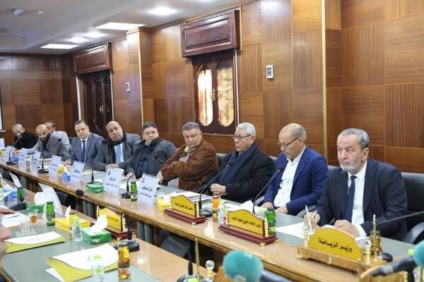 من الاجتماع