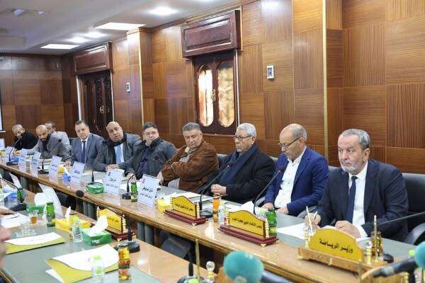 من الاجتماع