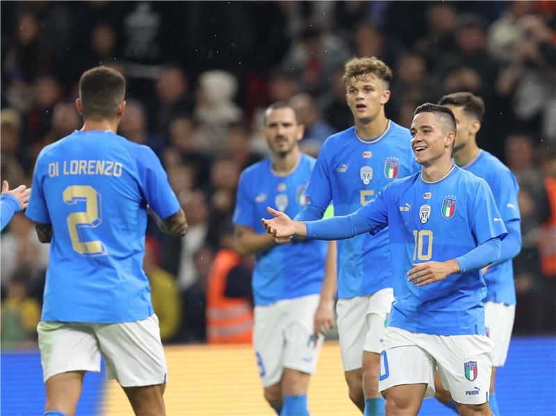 لاعبو نابولي