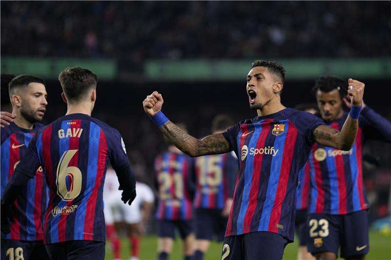 لاعبو برشلونة