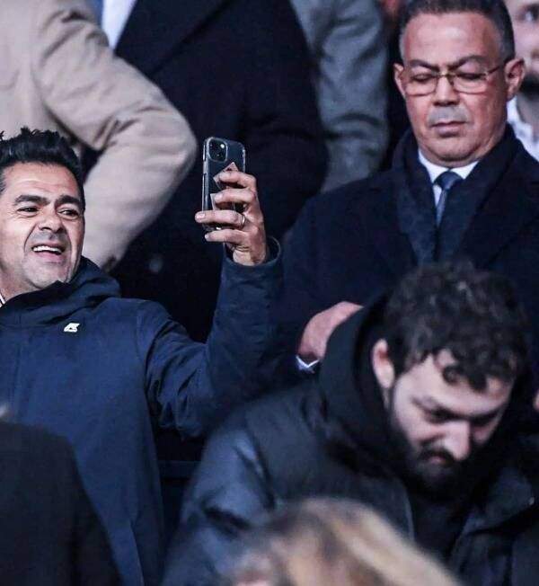 فوزي لقجع في الملعب