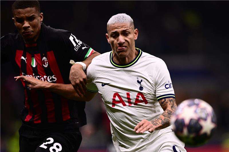 من لقاء توتنهام