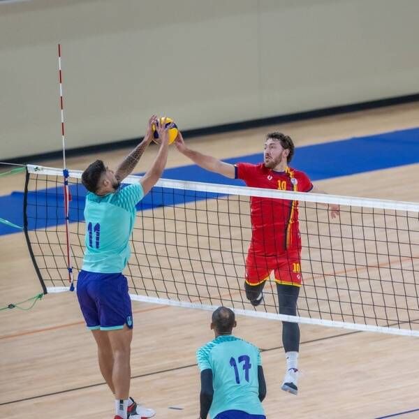 من مباريات الدوري