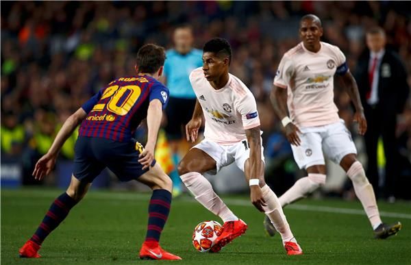 لقاء سابق بين الفريقين