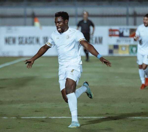 ماليك إيفونا