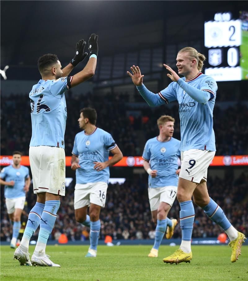 لاعبو مانشستر سيتي