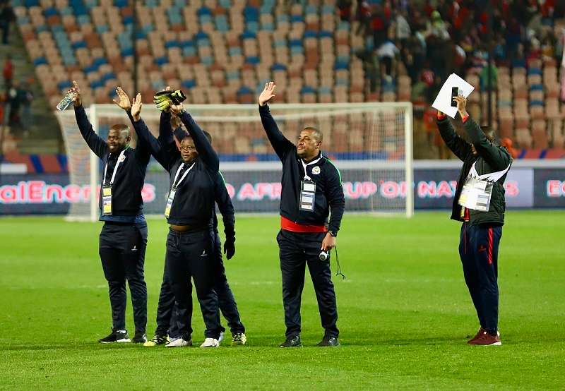 داريو مونتيرو وجهازه الفني