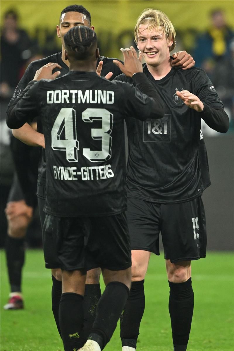 لاعبو دورتموند أمام هيرتا برلين