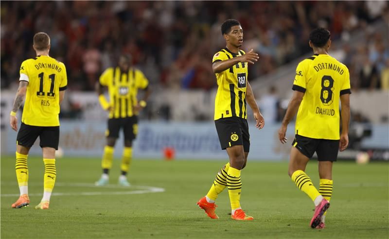 لاعبو دورتموند