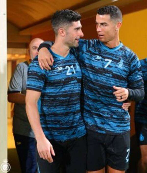 ألفارو جونزاليس مع رونالدو