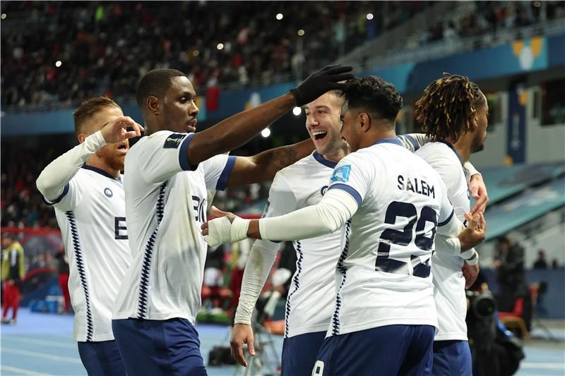 لاعبو الهلال