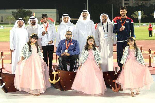 جانب من التتويج