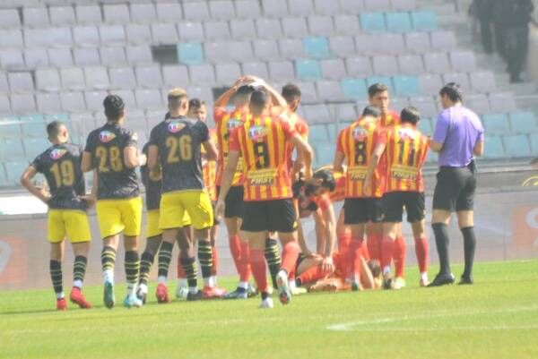 معتز الزدام خلال إسعافه