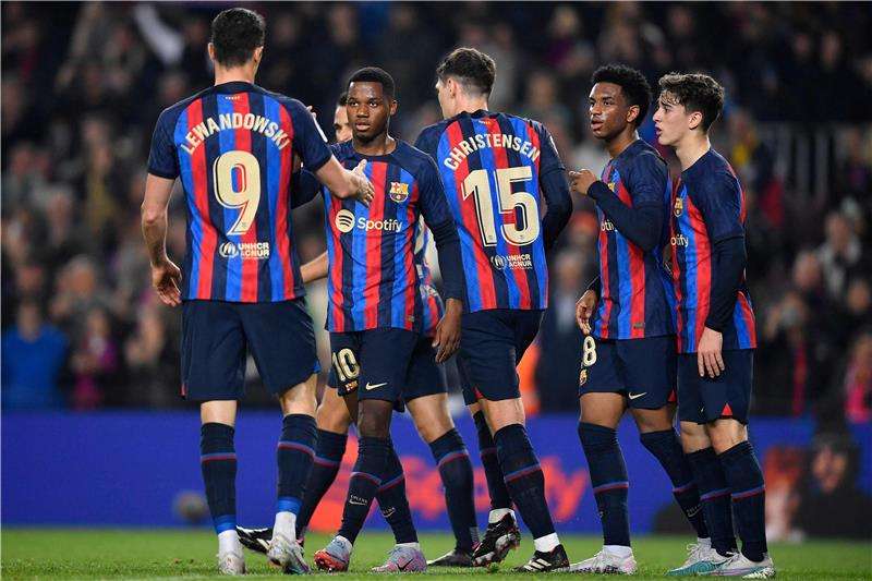 لاعبو برشلونة