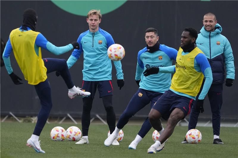 لاعبو برشلونة