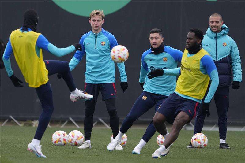 لاعبو برشلونة