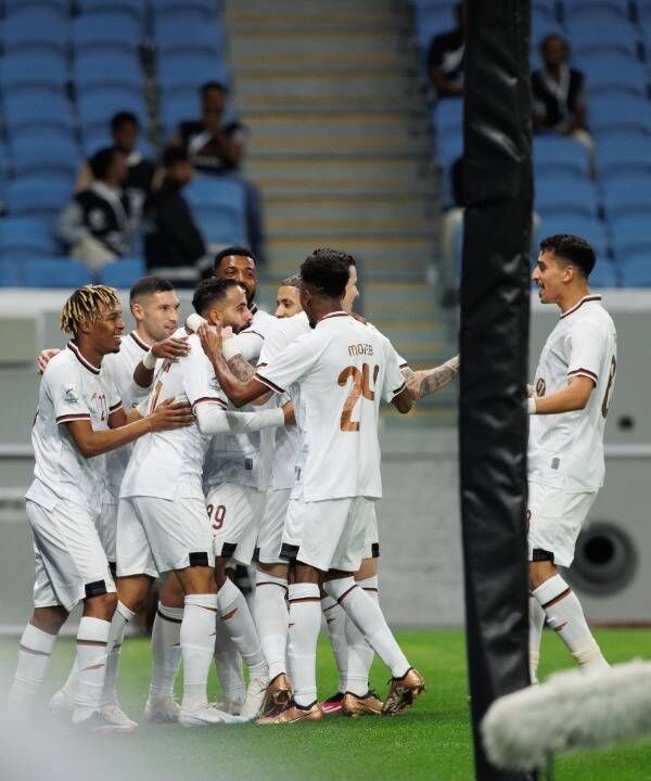 لاعبو الشباب