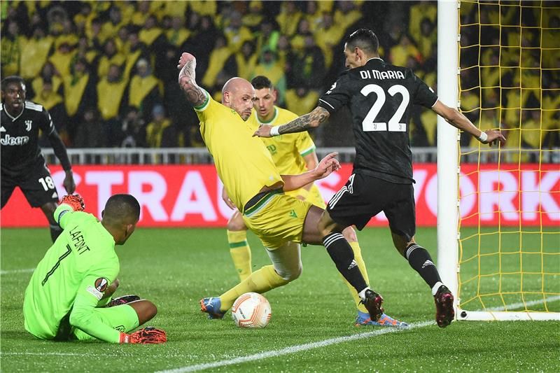 من المواجهة