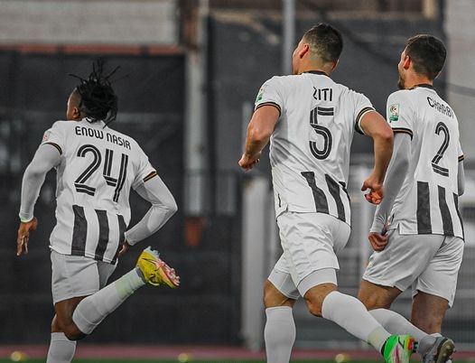 احتفال لاعبي وفاق سطيف