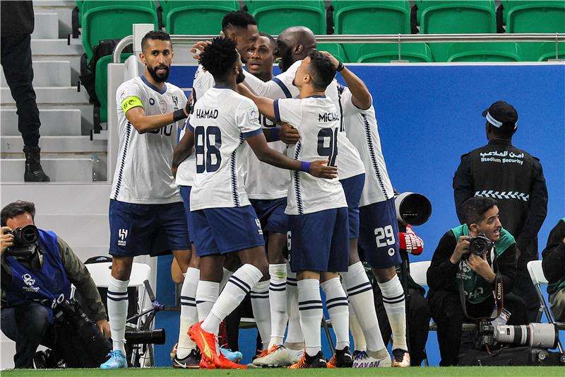لاعبو الهلال