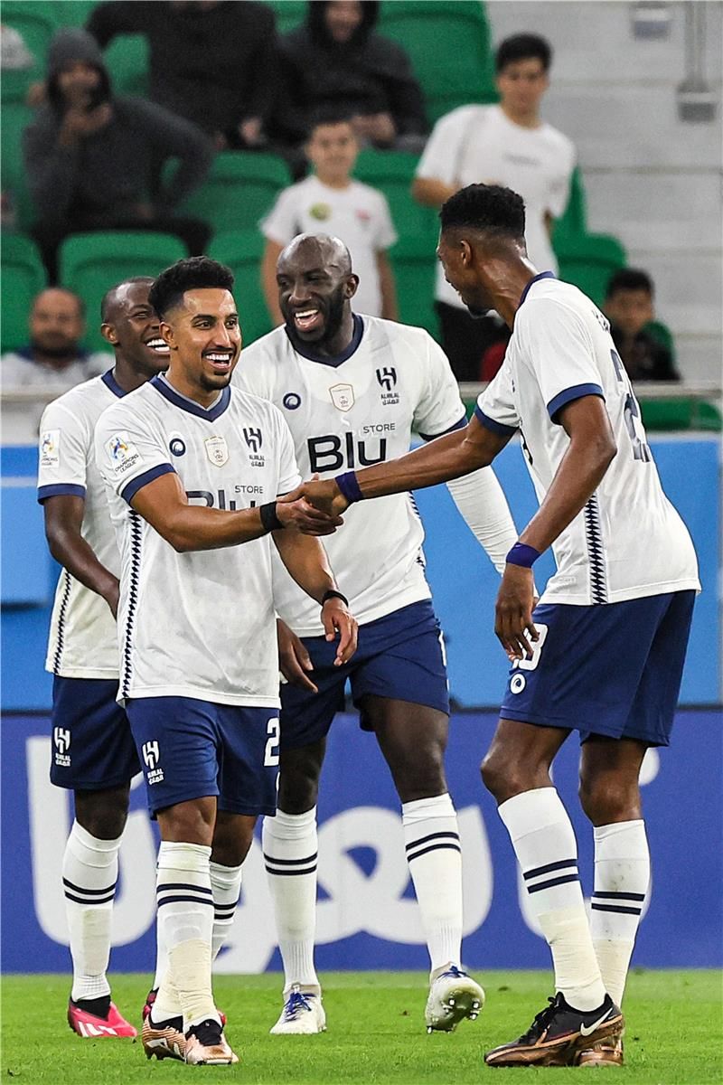 لاعبو الهلال
