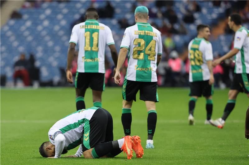 نبيل فقير (ساجدا)