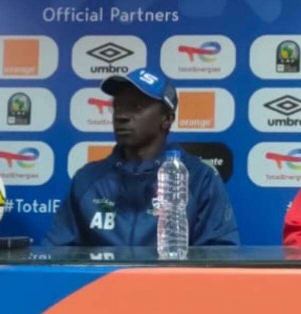 مدرب جامبيا