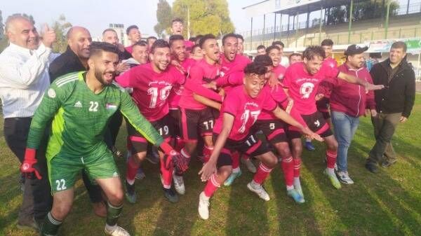 فرحة لاعبي الأهلي بالصعود