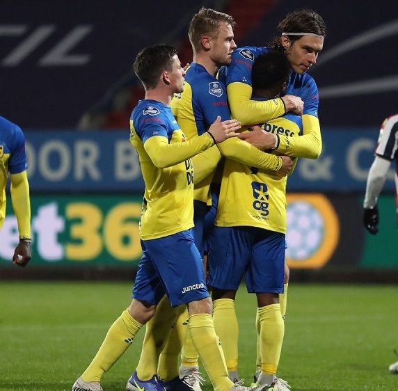 لاعبو كامبور