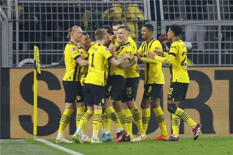 لاعبو بوروسيا دورتموند