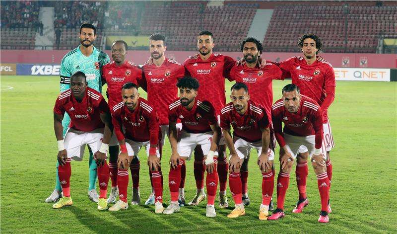 لاعبو الأهلي