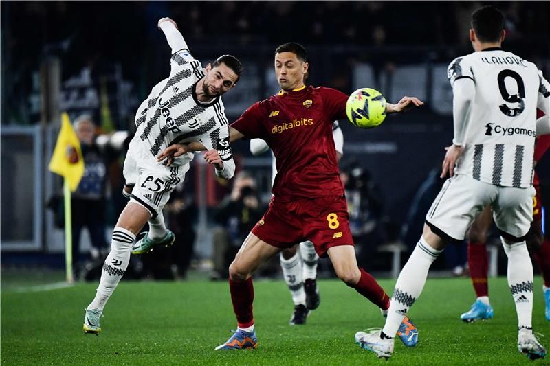 جانب من لقاء يوفنتوس وروما