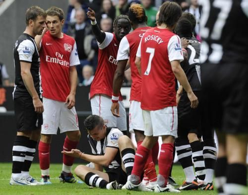 2011-08-13t190309z_01_nvr10_rtridsp_3_soccer-england_reuters
