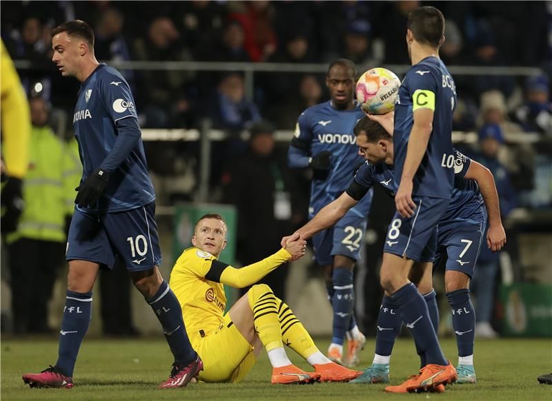 لاعبو بوخوم