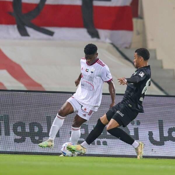 من مباريات الدوري الإماراتي