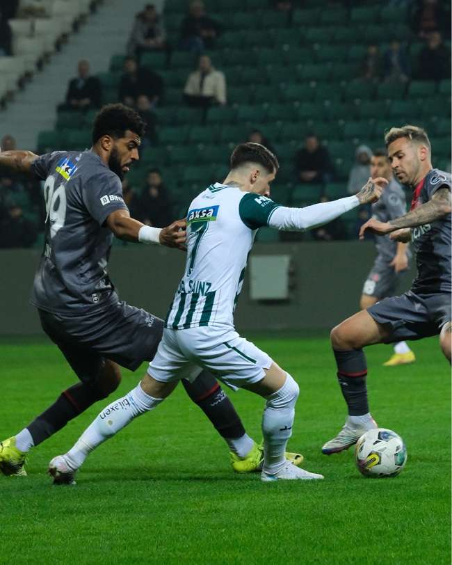 من المباراة