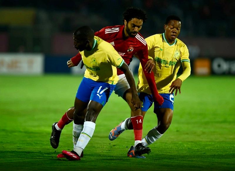 لقاء سابق بين الفريقين