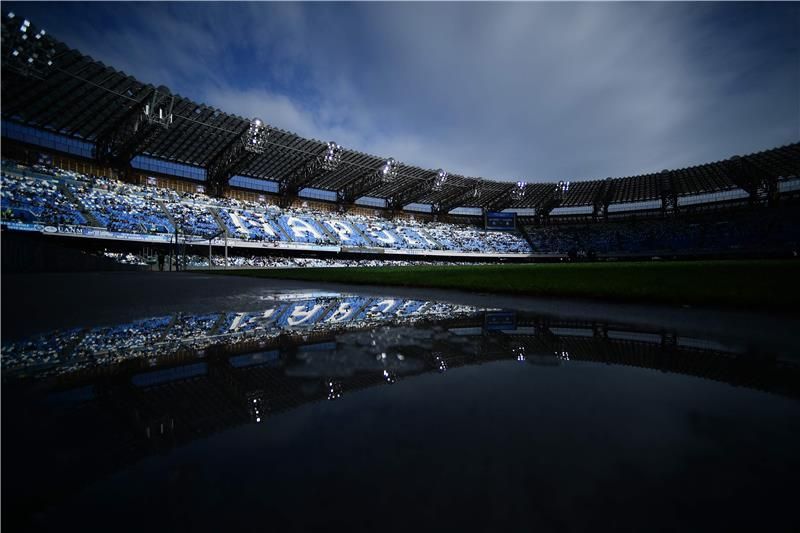 ملعب اللقاء