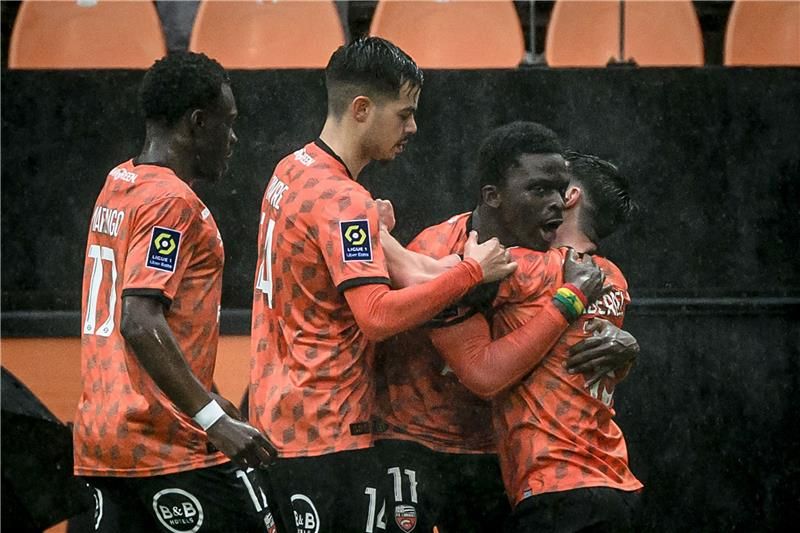 من لقاء لوريان وتروا