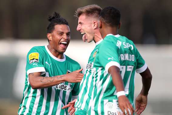 جانب من اللقاء (نقلا عن حساب الفريق علي تويتر)