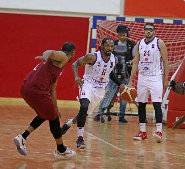 مباراة الشارقة والوحدة