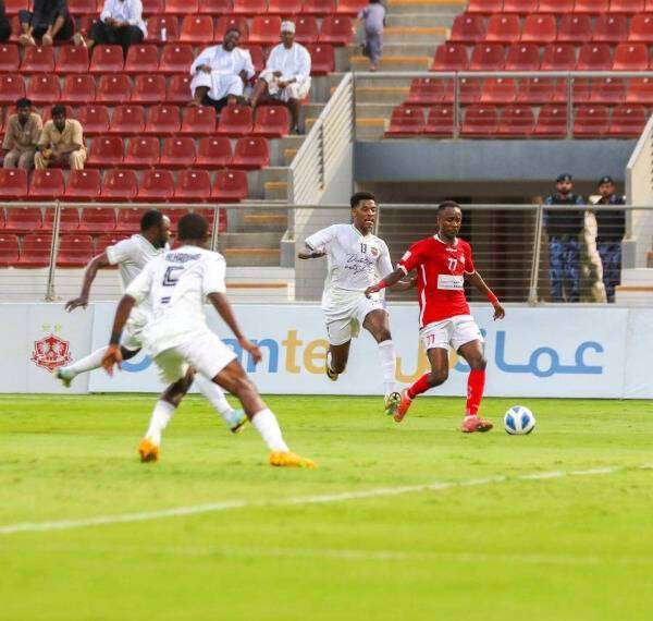 من منافسات الدوري العماني