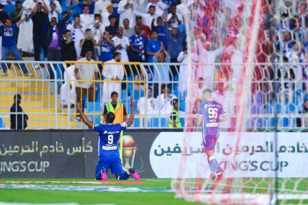 لاعبو الهلال