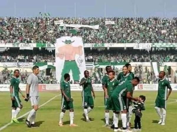 لاعبو الأهلي طرابلس