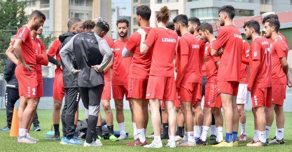 لاعبو منتخب لبنان الأولمبي