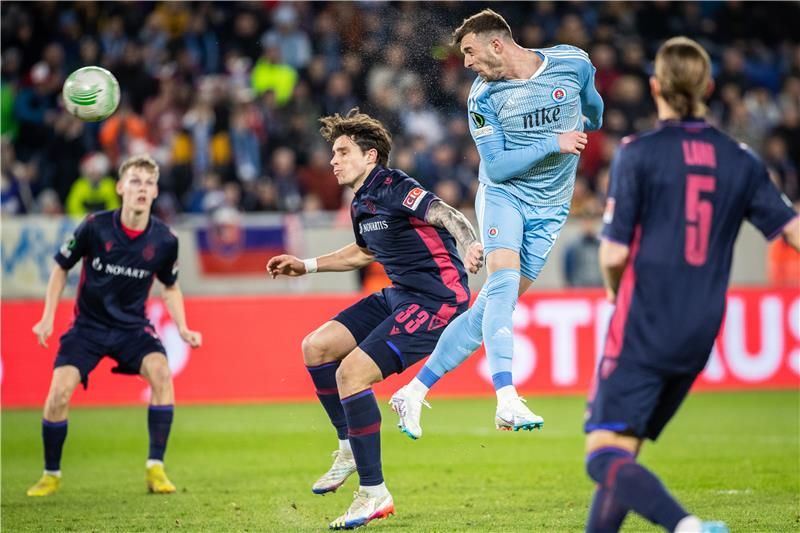 من المواجهة