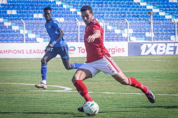 من مباراة الأهلي والهلال