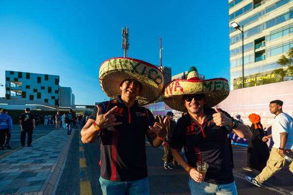 جانب من الحضور الجماهيري