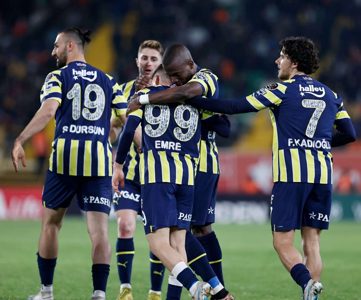 جانب من اللقاء (نقلًا عن حساب فناربخشة على تويتر)