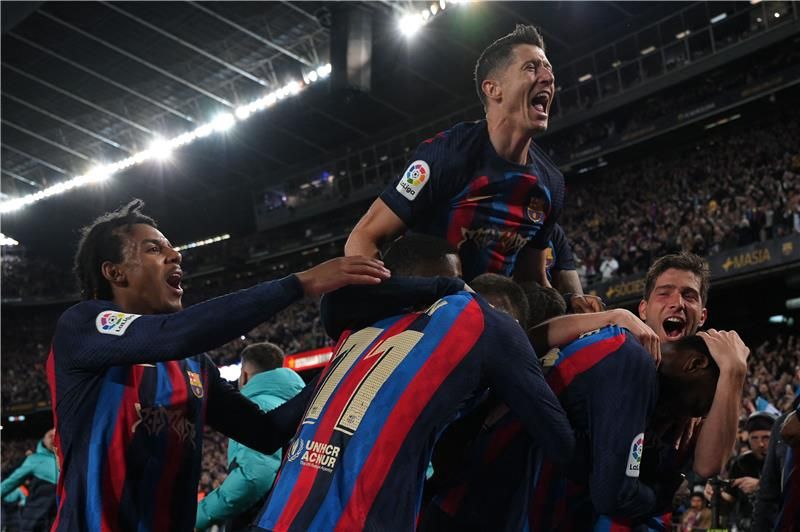 لاعبو برشلونة
